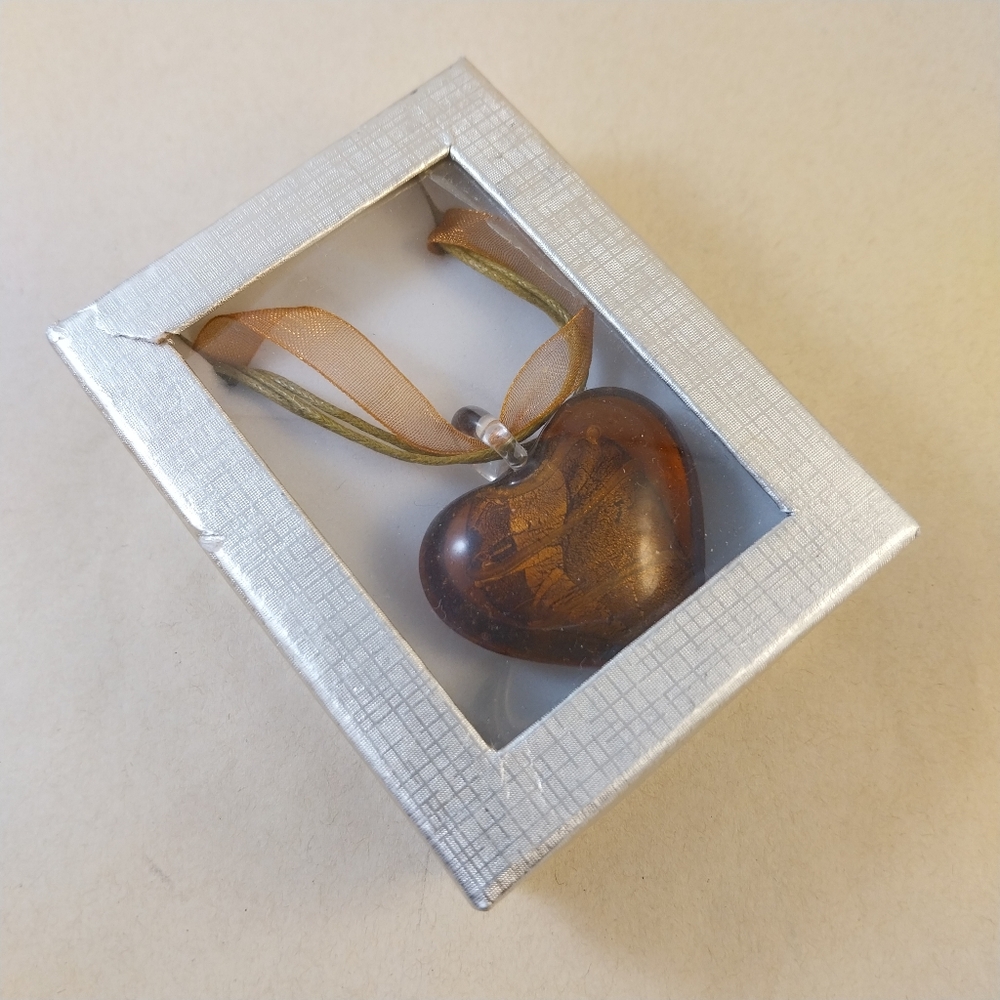 Glass Brown Heart Pendant Necklace - Picture 12 of 12